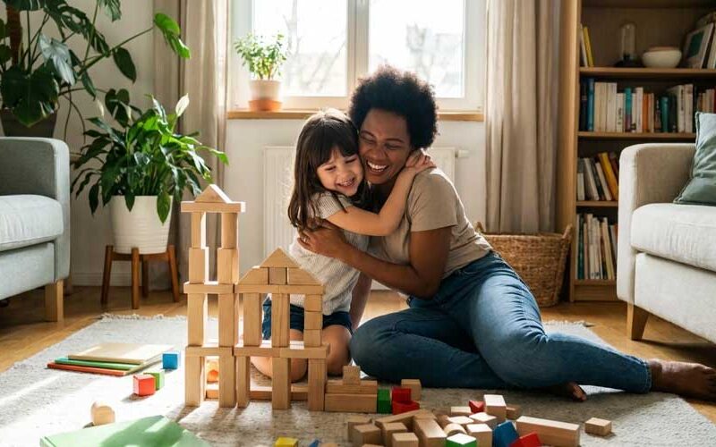 Yabancı Bakıcı mı Türk Bakıcı mı? Avantaj ve Fiyat Karşılaştırması