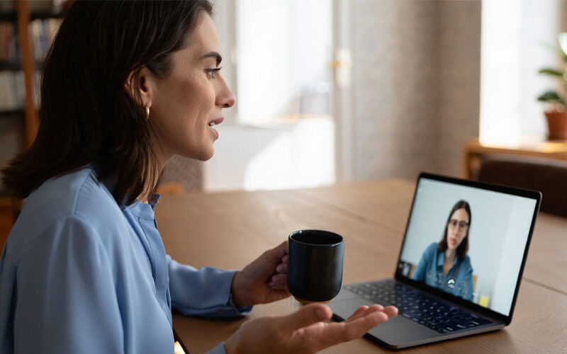 Bakıcı ile İlk Görüşme Nasıl Yapılır? Aileler İçin Mülakat Rehberi